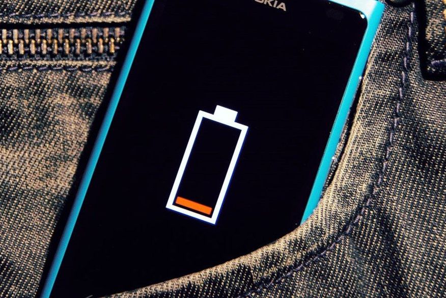 ricarica batteria smartphone atomica