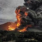 Violentissima esplosione del vulcano Sinabung, colata piroclastica uccide almeno 7 persone [FOTO SHOCK]