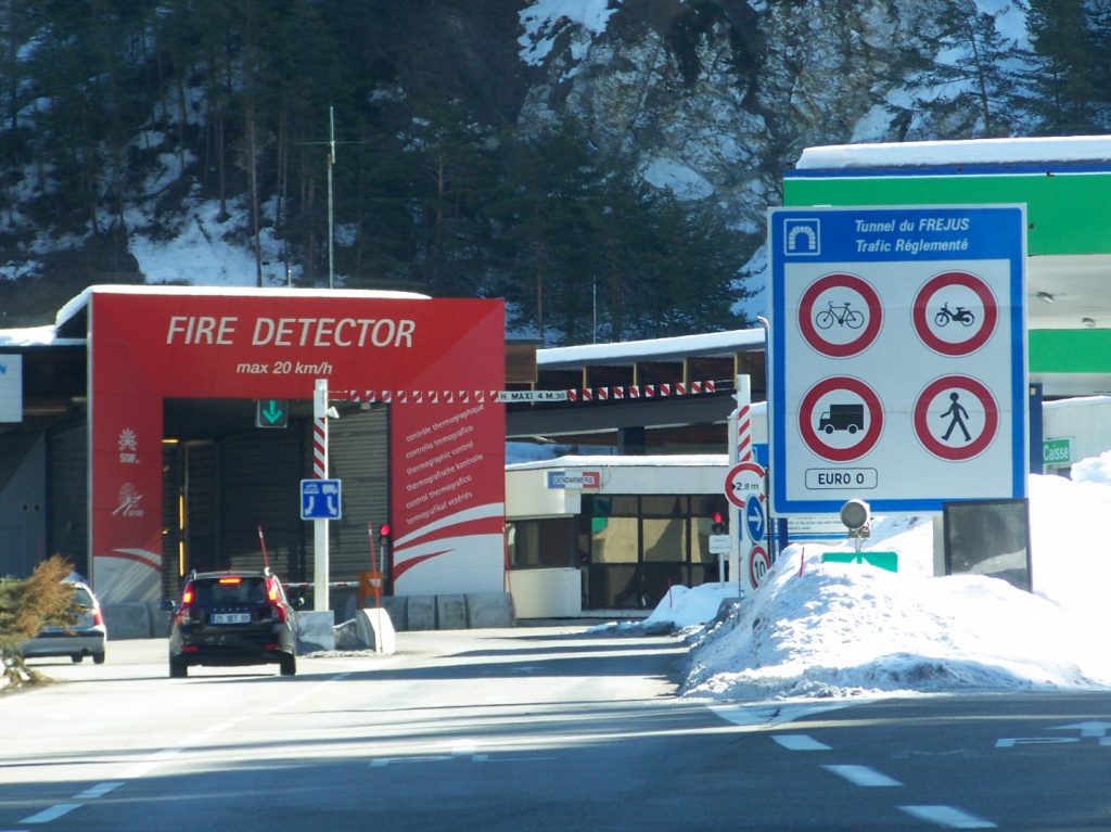 Entrée_Tunnel_du_Fréjus