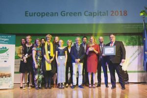 La delegazione della città di Nimega Olanda, riceve il premio di European Green capital 2018