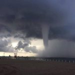Violentissimo tornado si abbatte su Sottomarina e Chioggia: stabilimenti devastati [FOTO e VIDEO]