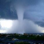 Violentissimo tornado si abbatte su Sottomarina e Chioggia: stabilimenti devastati [FOTO e VIDEO]