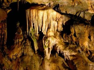 GROTTA BOSSEA