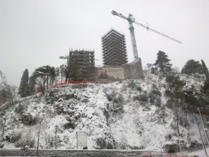 Ricostruzione della “Torre dell’Orologio” del Castello di Gemona del Friuli con una struttura interna in acciaio, con certificato di collaudo statico in corso d’opera (c.o) rilasciato da A. Martelli in luglio 2015 (foto fornite dal Geom. Iob)