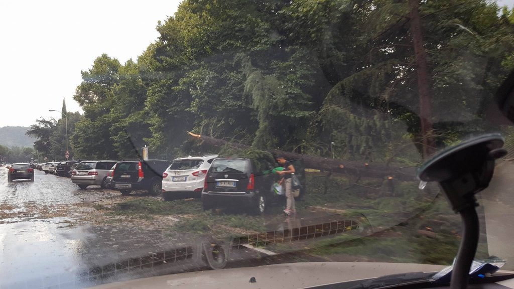 maltempo arezzo tromba d'aria