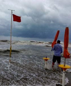 Violente mareggiate sulle coste adriatiche