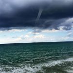 Maltempo, il ciclone arriva al Sud: “raffica” di tornado in Sicilia e in Abruzzo, gravi danni [FOTO LIVE]