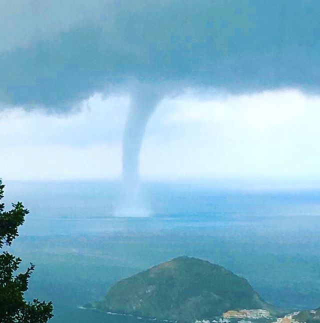 tromba marina ischia maltempo tornado capri napoli