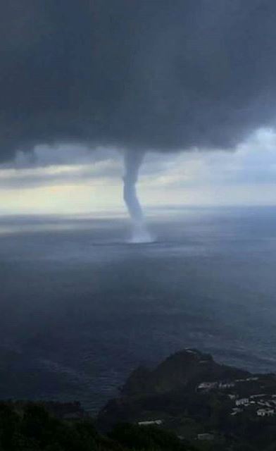 tromba marina ischia maltempo tornado capri napoli