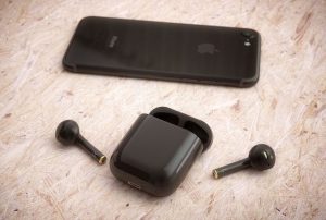 airpods jet black