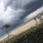 Maltempo, domenica tempestosa sull’Italia: tromba marina a Pescara, nubifragio a Bari, diluvi in Campania: tutte le FOTO LIVE