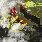Maltempo, violenti temporali in Sardegna: piogge torrenziali nell’isola, adesso si spostano sul Tirreno [LIVE]