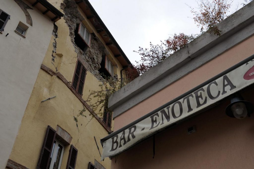 La città di Camerino devastata dal sisma