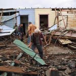 Uragano Matthew, paura in USA: ordine di evacuazione per 1 milione di persone, “andate via prima che sia troppo tardi” [GALLERY]