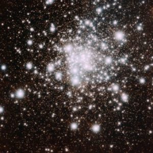 Immagine di NGC 6624 raccolta da GeMS, che ha permesso ai ricercatori di rivelare le singole stelle al centro dell’ammasso. Crediti: Gemini Observatory/AURA