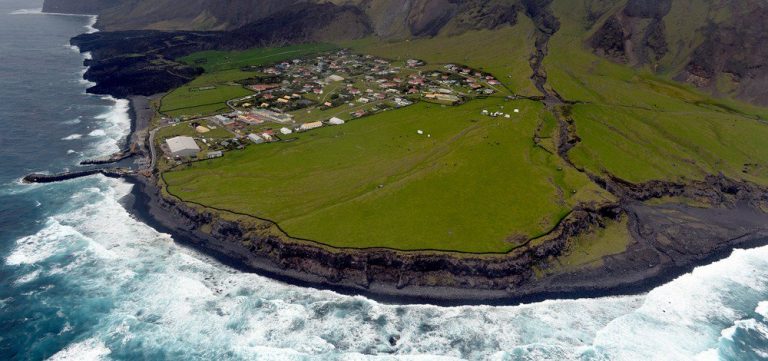 Tristan da Cunha, l&#39;isola abitata più remota del mondo [GALLERY]