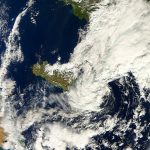 Allerta Meteo, ciclone forte come un uragano di 1ª Categoria sullo Jonio: ecco le immagini del vortice [GALLERY e DATI LIVE]