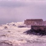 Maltempo, il violento ciclone tropicale sfornato dallo Jonio si abbatte sulla Grecia: Creta in ginocchio [LIVE]
