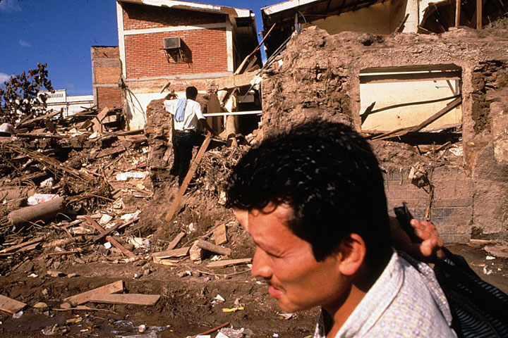 L'Uragano Mitch devasta l'Honduras nel 1998