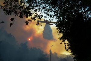 Continuano gli incendi in Israele