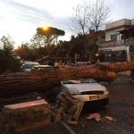 Maltempo, Roma: tornado sventra una palazzina a Ladispoli [FOTO]