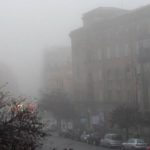 Affascinante risveglio a Roma: città avvolta da una fitta nebbia [GALLERY]