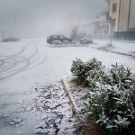 Freddo, risveglio polare su gran parte d’Italia: domenica di gelo con galaverna e neve chimica al Nord [GALLERY]
