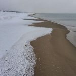 La storica nevicata di Metaponto: la spiaggia Jonica si imbianca 26 anni dopo l’ultima volta, e Bernalda… [GALLERY]