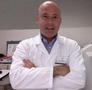 Alberto Bellone, oculista di Torino specializzato in chirurgia refrattiva e chirurgia vitreoretinica