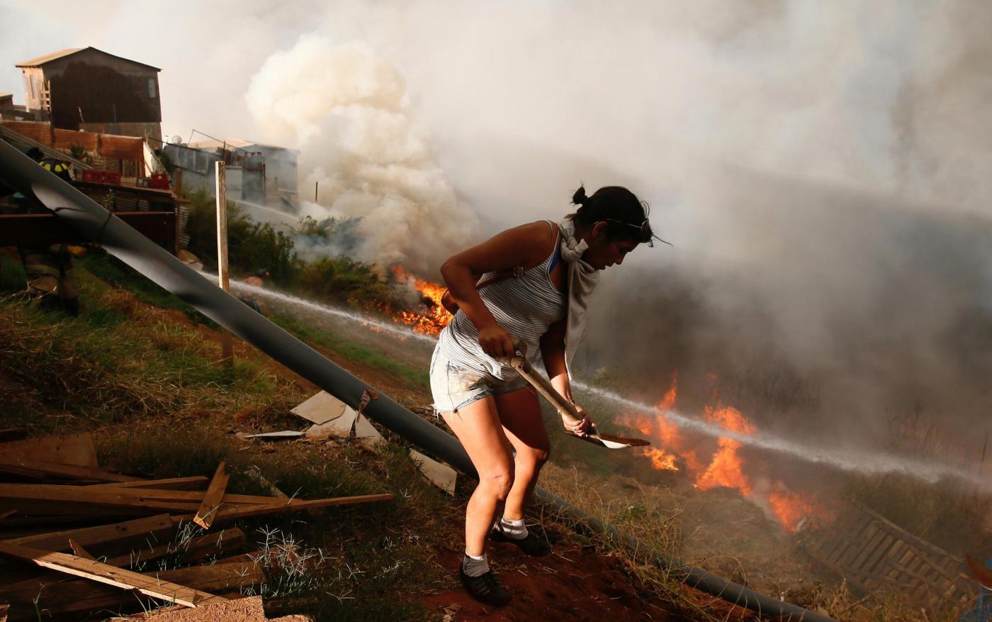 Allerta Rossa In Cile Incendio A Vi a Del Mar 250 Ettari In Fiamme 