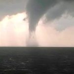 Maltempo, Pasqua di terrore a Venezia: spaventoso tornado in Laguna [GALLERY]