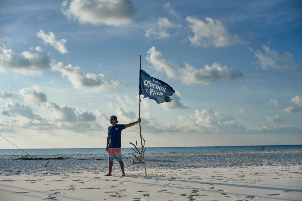 CORONA E “PARLEY FOR THE OCEANS“