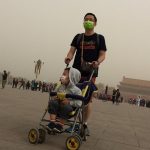 Cina: tempesta di sabbia e polvere avvolge Pechino [GALLERY]