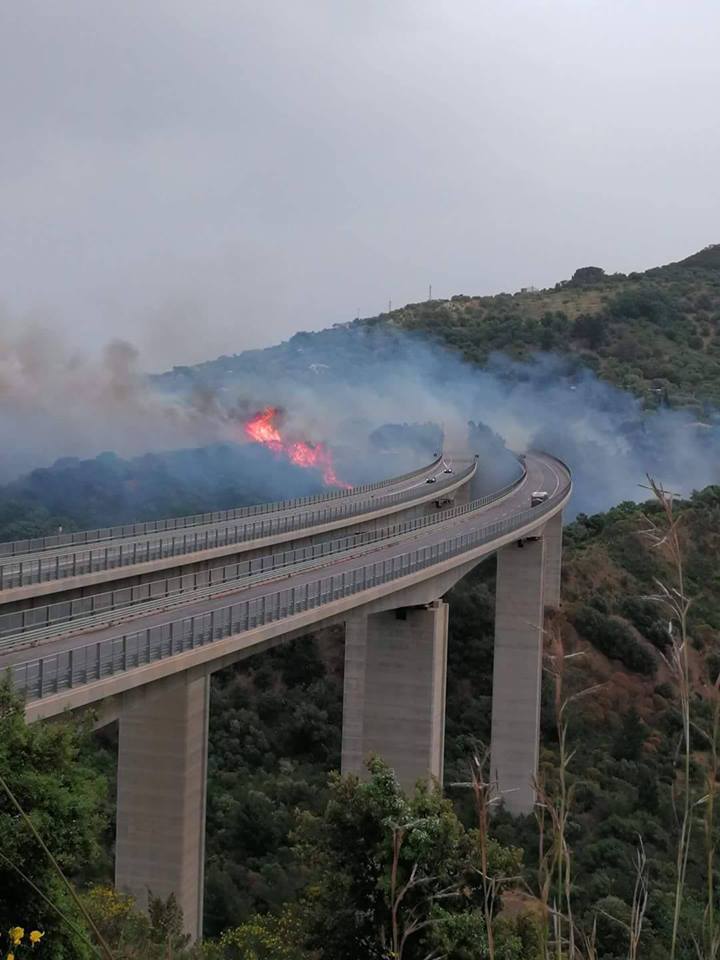 incendio vento cefalù