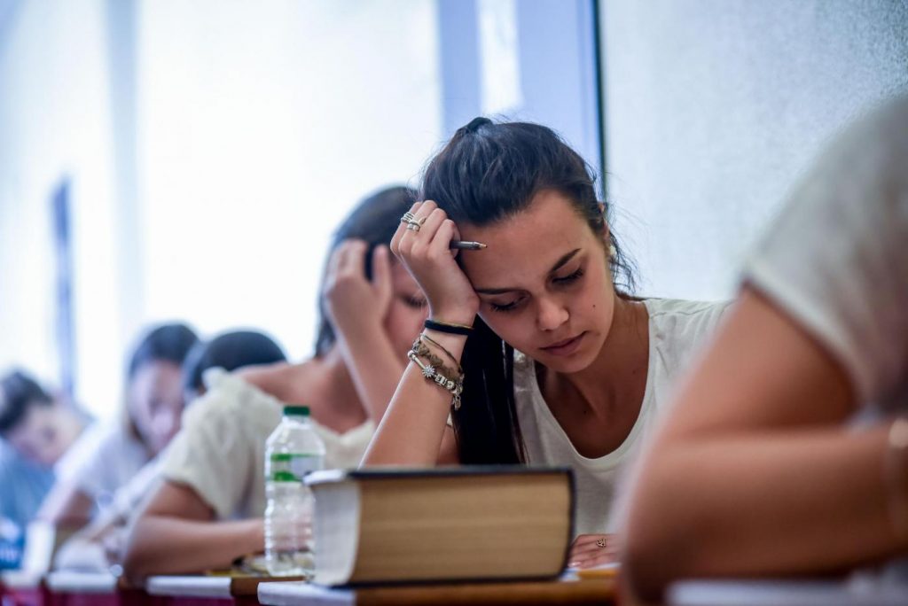 Milano, la prima prova dell’esame di maturità al Liceo Manzoni