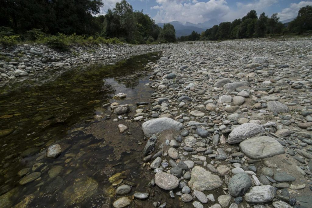 Siccità in Piemonte fiume Pò e affluenti in secca