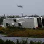 Uragano Harvey, Texas in ginocchio: Houston sott’acqua, 7 milioni di cittadini inondati. “Il peggio tra mercoledì e giovedì”