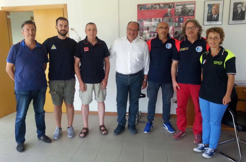 Mazzocca – al centro – con i rappresentanti dell’A.Ge.Pro.