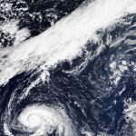 Uragano Ophelia: imminente il passaggio sulle isole Azzorre, poi arriverà in Europa nel giro di 48 ore. Gli aggiornamenti e le mappe