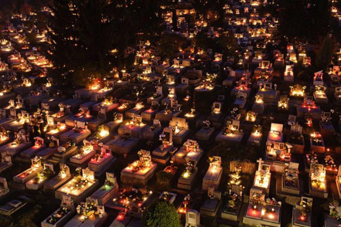 2 novembre, Festa dei Morti: le tradizioni più note nel mondo