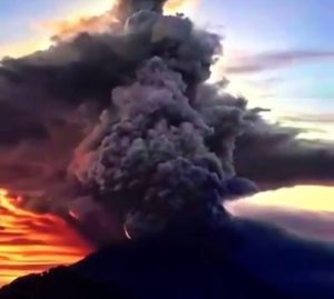 Agung bali indonesia vulcano