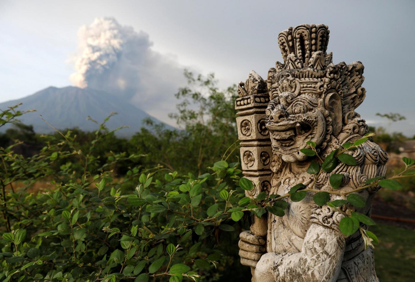vulcano agung indonesia