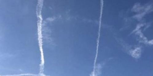 disegna pene in cielo