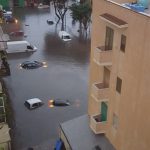 Maltempo, forti temporali al Sud nella notte: Reggio Calabria colpita da un nubifragio violentissimo, auto sommerse dall’acqua in città [FOTO e VIDEO]