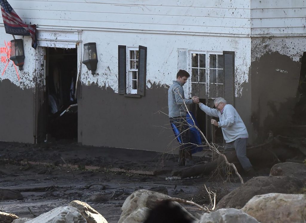 Maltempo California, frane e fango a Montecito