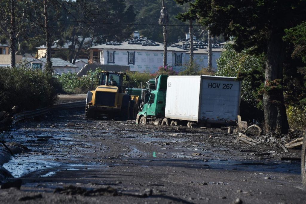 Maltempo California, frane e fango a Montecito