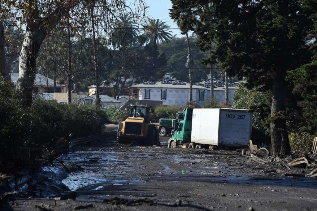 Maltempo California, frane e fango a Montecito