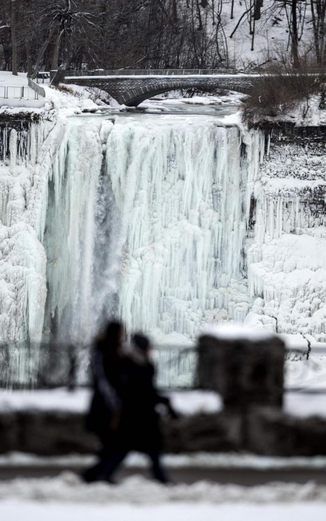 cascate Niagara ghiacciate