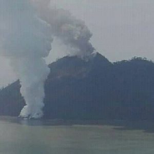 Kadovar eruzione Papua Nuova Guinea