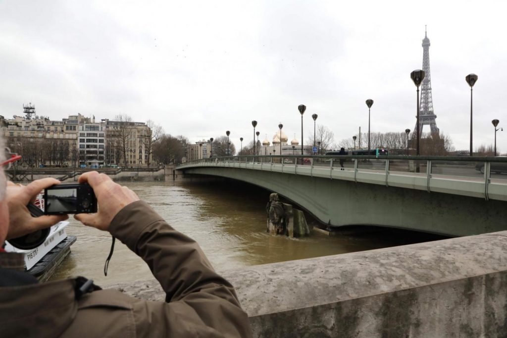Parigi Senna Piena